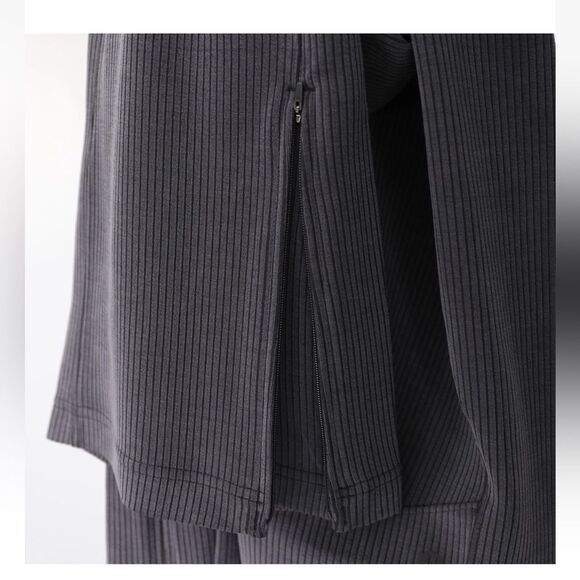 NWT New LULULEMON Ribbed Softstreme Zip-Leg High-Rise Cropped Pants Black 10 - Picture 5 of 6